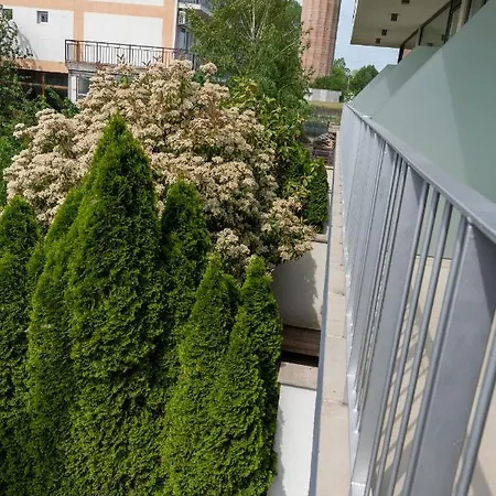 Aifen - Pentru Toata Familia In - Cu Gradina Proprie, La 2 Pasi De Plaja Eforie Nord