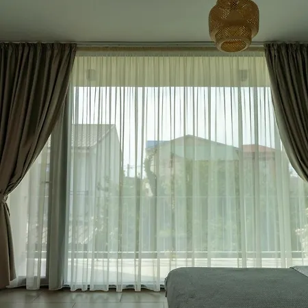 Aifen - Pentru Toata Familia In - Cu Gradina Proprie, La 2 Pasi De Plaja Eforie Nord