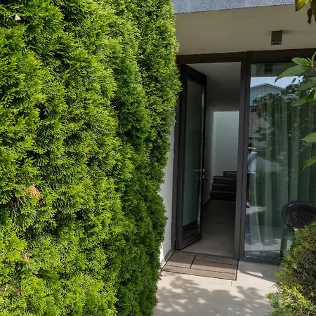 Aifen - Pentru Toata Familia In - Cu Gradina Proprie, La 2 Pasi De Plaja 4* Eforie Nord