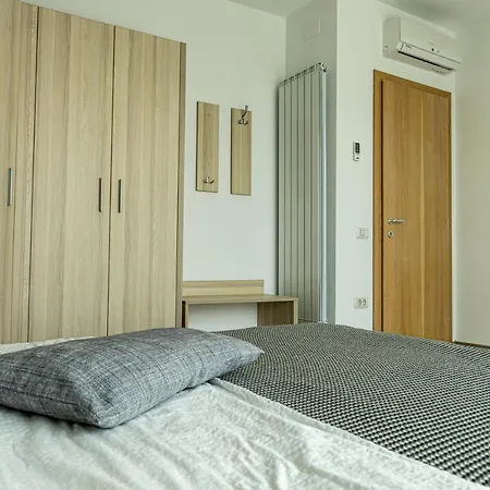 Aifen - Apartamente Pentru Toata Familia In Eforie Nord - Cu Gradina Proprie, La 2 Pasi De Plaja Lejlighed Eforie Nord