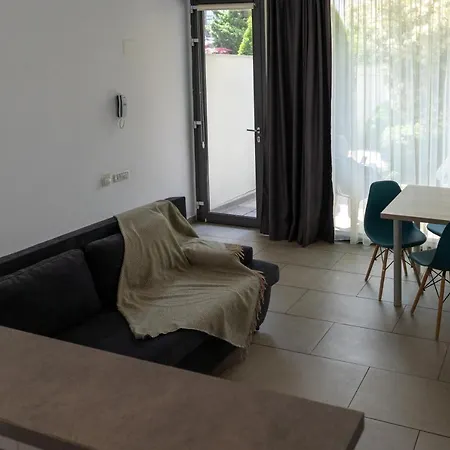 Aifen - Apartamente Pentru Toata Familia In Eforie Nord - Cu Gradina Proprie, La 2 Pasi De Plaja